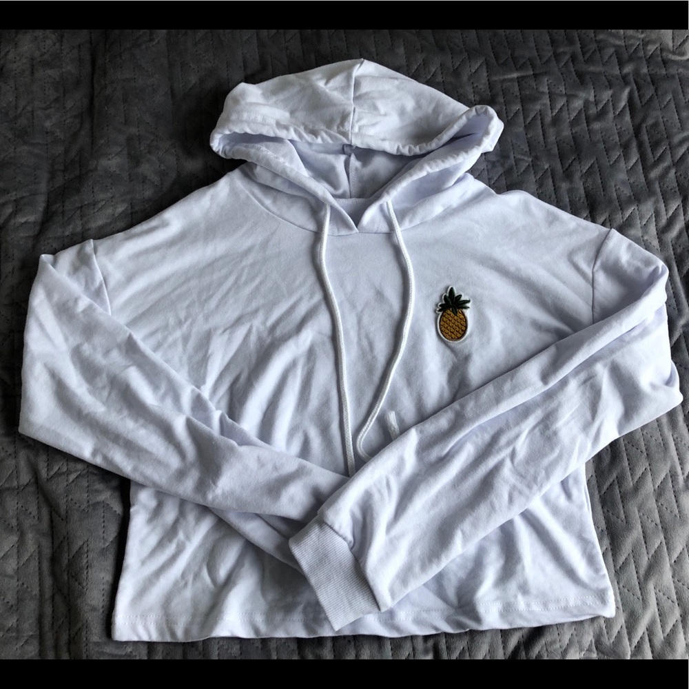 White Pullover